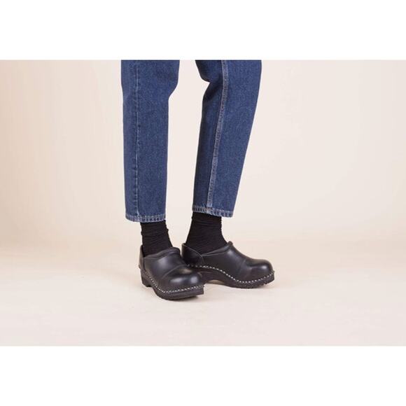 NWOT Troentorp Women's Black Picasso Clogs Size 9 - Picture 7 of 8